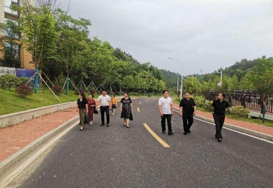 市企業(yè)聯(lián)合會(huì)、企業(yè)家協(xié)會(huì)到婁底經(jīng)開(kāi)區(qū) 企業(yè)聯(lián)合會(huì)開(kāi)展走訪(fǎng)調(diào)研
